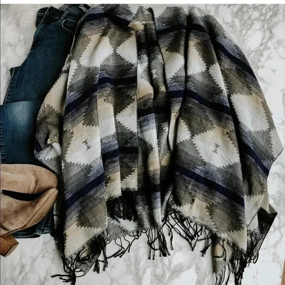 BP Aztec Tribal Wrap Shawl Blanket Scarf Top - Picture 1 of 5